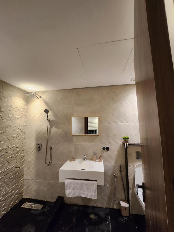Modern Luxury Retreat: 2-Bedroom Apartment In The Heart Of Marrakech Marrakesh Exterior photo